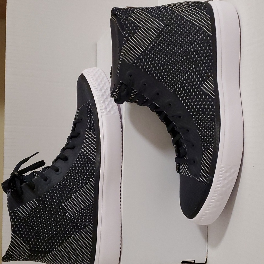 Converse Chuck Modern Breathable Black & White Mens sz 11 - Picture 4 of 8